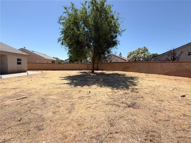 44115 Greentree Court, Lancaster, CA 93535