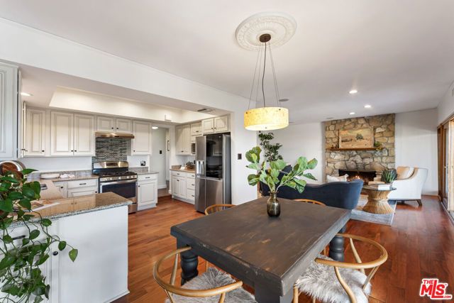 4535 San Blas Avenue, Woodland Hills (los Angeles), CA 91364