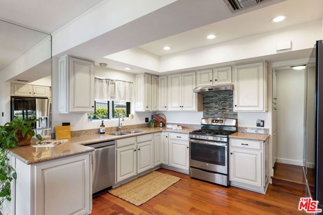 4535 San Blas Avenue, Woodland Hills (los Angeles), CA 91364