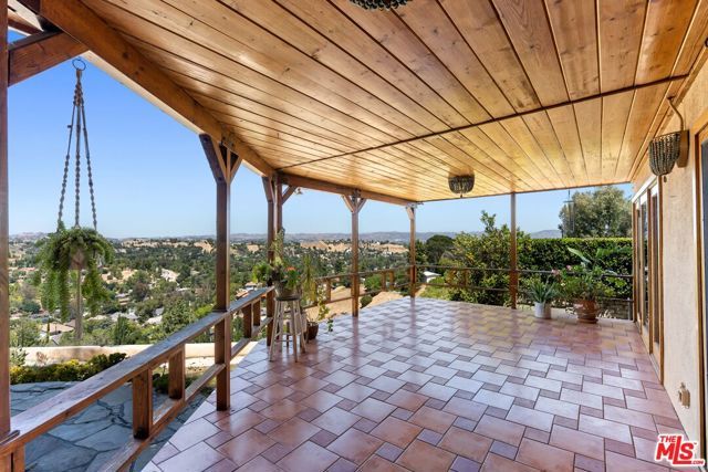 4535 San Blas Avenue, Woodland Hills (los Angeles), CA 91364