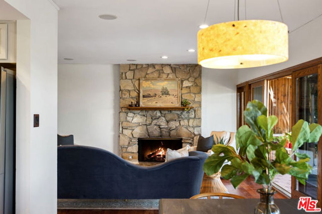 4535 San Blas Avenue, Woodland Hills (los Angeles), CA 91364