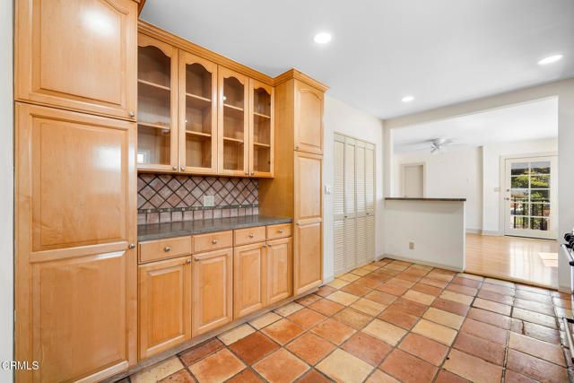 3360 Glenrose Avenue, Altadena, CA 91001