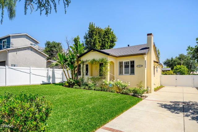3360 Glenrose Avenue, Altadena, CA 91001