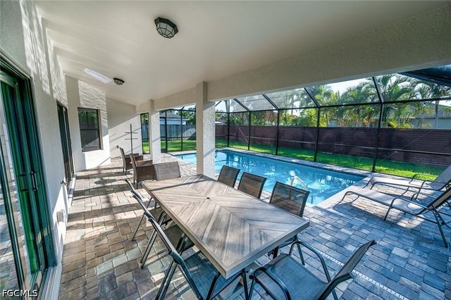 2906 SE 8th AVE, Cape Coral, FL 33904