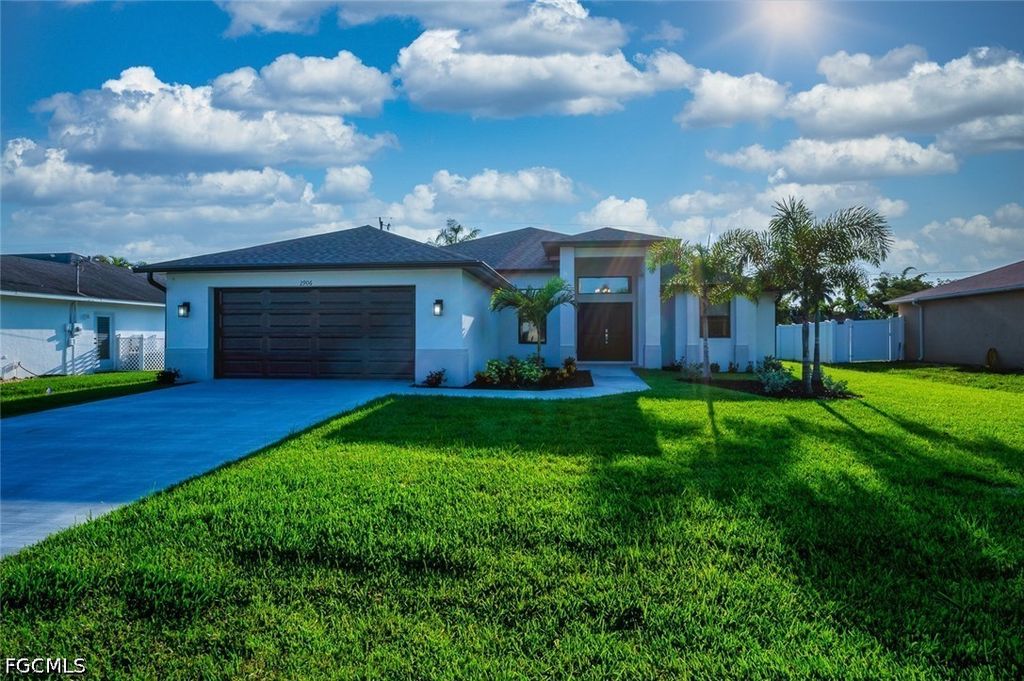 2906 SE 8th AVE, Cape Coral, FL 33904