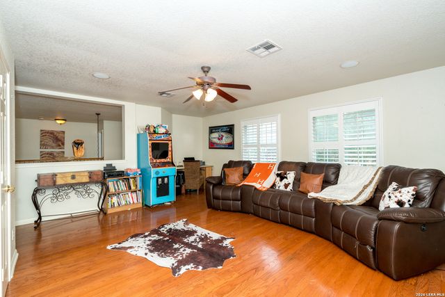 1203 Sand Wedge, San Antonio, TX 78258