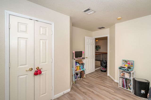 1203 Sand Wedge, San Antonio, TX 78258