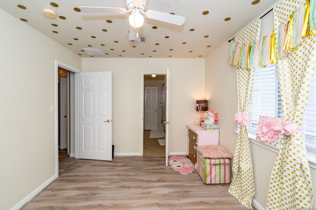 1203 Sand Wedge, San Antonio, TX 78258