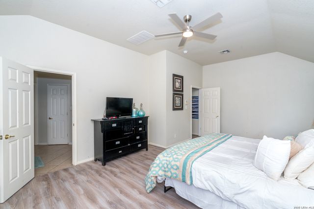 1203 Sand Wedge, San Antonio, TX 78258