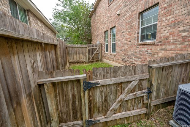 1203 Sand Wedge, San Antonio, TX 78258