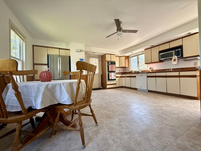 18 Ford St, Brockton, MA 02301