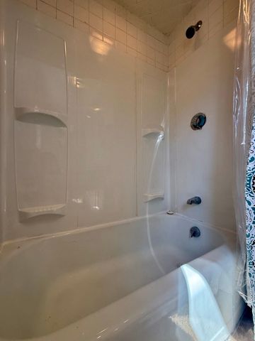 18 Ford St, Brockton, MA 02301