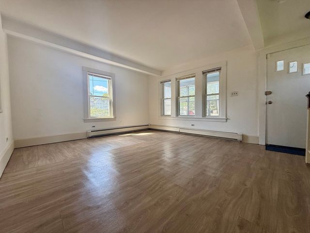 18 Ford St, Brockton, MA 02301