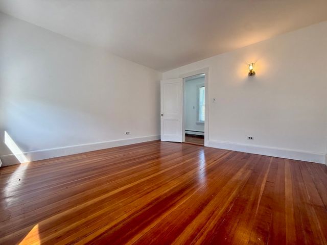 18 Ford St, Brockton, MA 02301