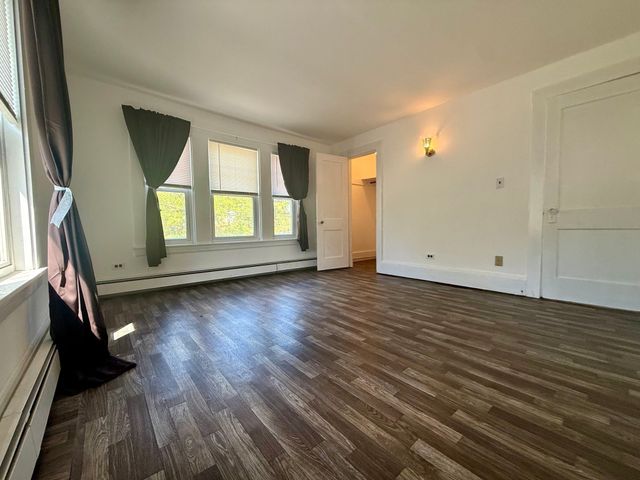 18 Ford St, Brockton, MA 02301