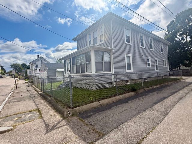 18 Ford St, Brockton, MA 02301