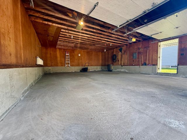 18 Ford St, Brockton, MA 02301
