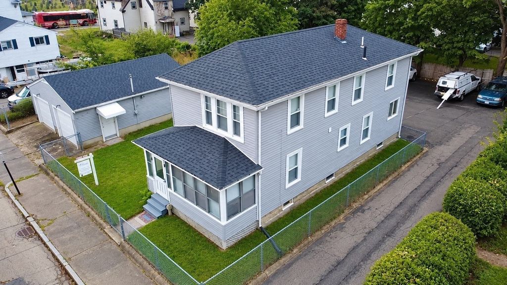 18 Ford St, Brockton, MA 02301
