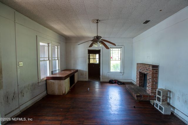 14962 NE US HWY 301, Waldo, FL 32694