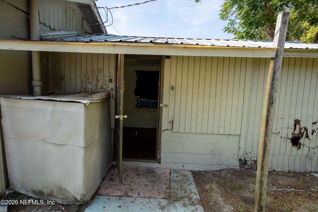 14962 NE US HWY 301, Waldo, FL 32694