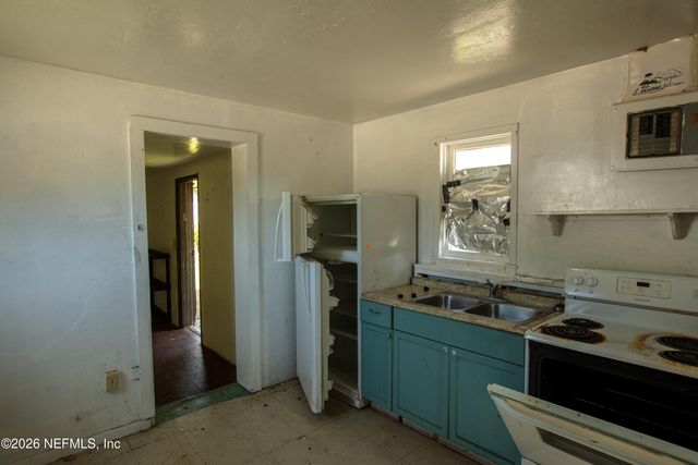 14962 NE US HWY 301, Waldo, FL 32694