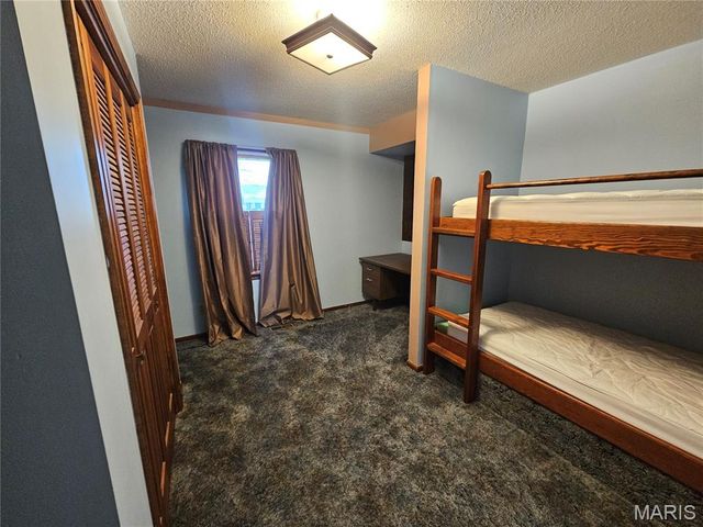 2 Rainbow Circle, Montgomery City, MO 63361