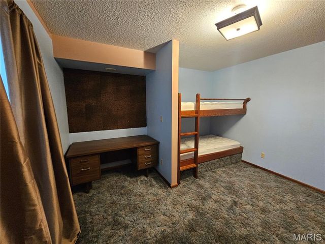 2 Rainbow Circle, Montgomery City, MO 63361