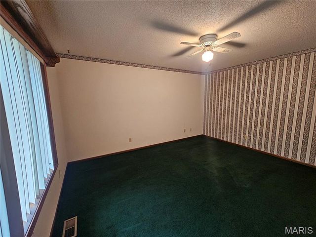 2 Rainbow Circle, Montgomery City, MO 63361