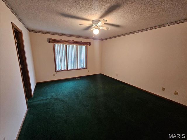 2 Rainbow Circle, Montgomery City, MO 63361