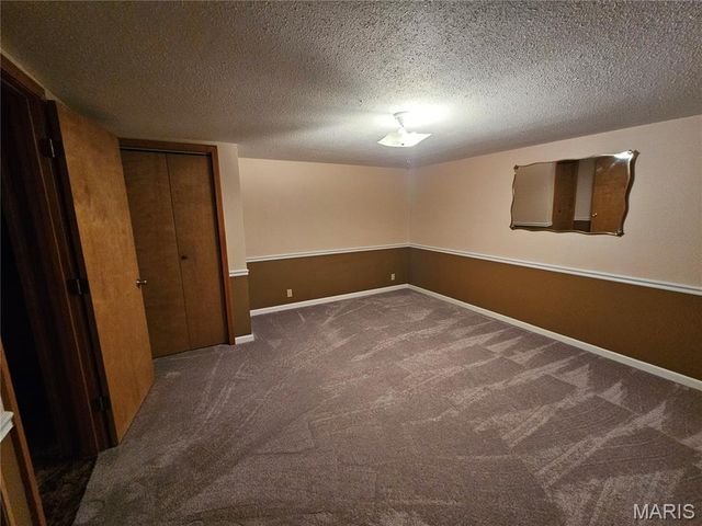 2 Rainbow Circle, Montgomery City, MO 63361