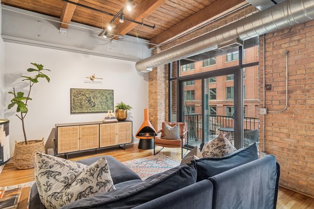 420 W Ontario Street 305, Chicago, IL 60654