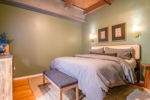 420 W Ontario Street 305, Chicago, IL 60654