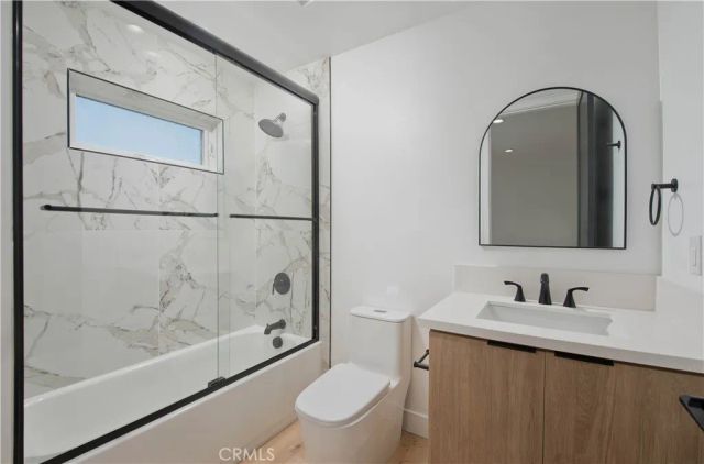 542 N Serrano Avenue, Los Angeles, CA 90004