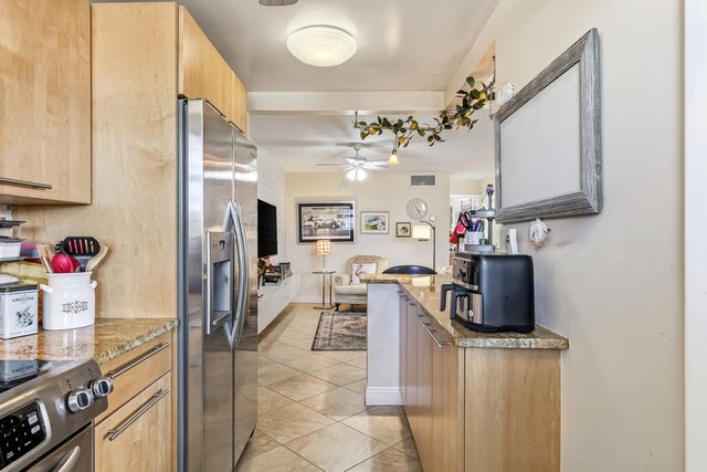 109 Paradise Harbour Boulevard 203, North Palm Beach, FL 33408