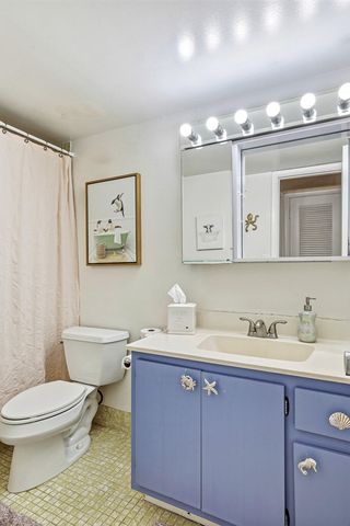 109 Paradise Harbour Boulevard 203, North Palm Beach, FL 33408