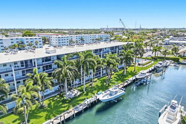 109 Paradise Harbour Boulevard 203, North Palm Beach, FL 33408