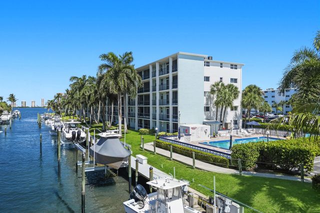 109 Paradise Harbour Boulevard 203, North Palm Beach, FL 33408