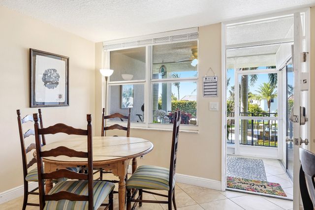 109 Paradise Harbour Boulevard 203, North Palm Beach, FL 33408