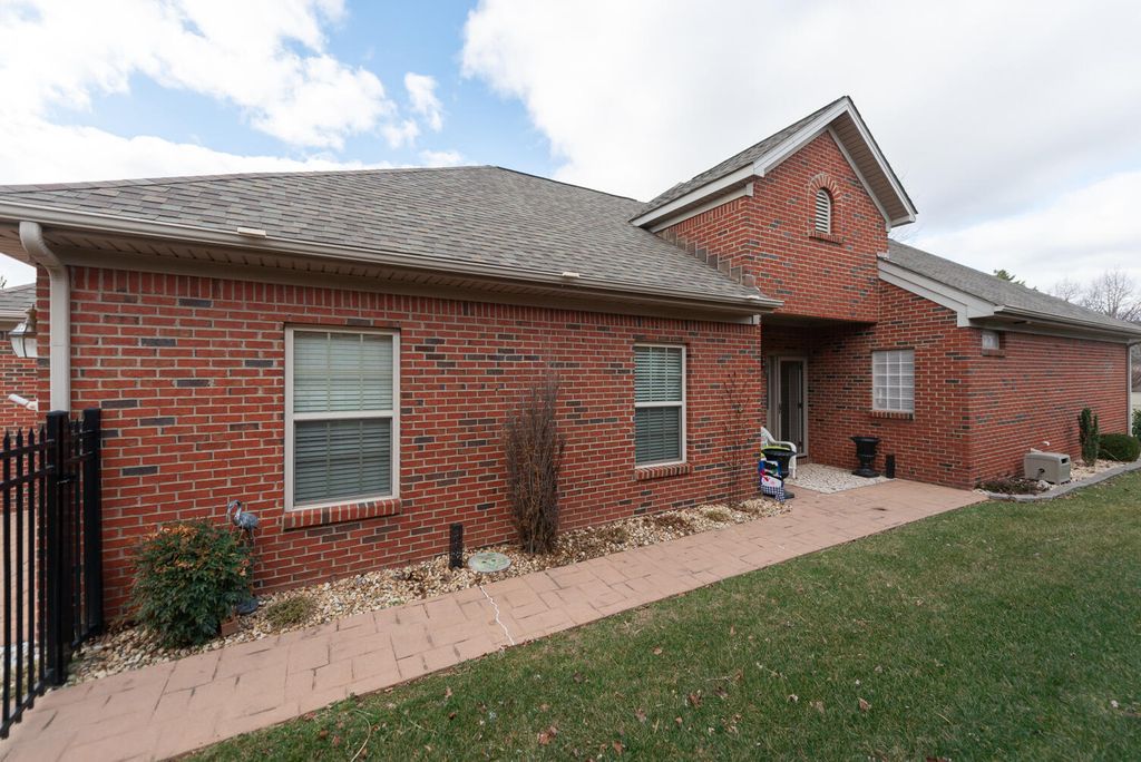 125 Avalon Path, Georgetown, KY 40324