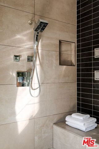 14652 Deervale Place, Sherman Oaks, CA 91403