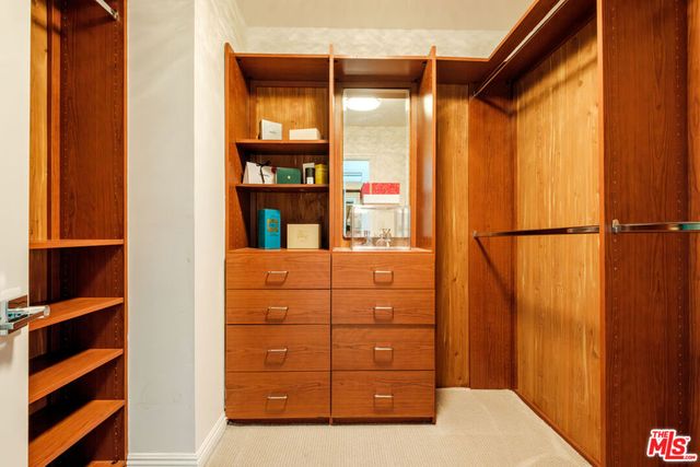 14652 Deervale Place, Sherman Oaks, CA 91403