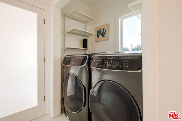 14652 Deervale Place, Sherman Oaks, CA 91403