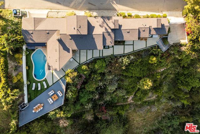 14652 Deervale Place, Sherman Oaks, CA 91403