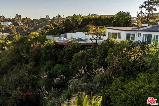 14652 Deervale Place, Sherman Oaks, CA 91403