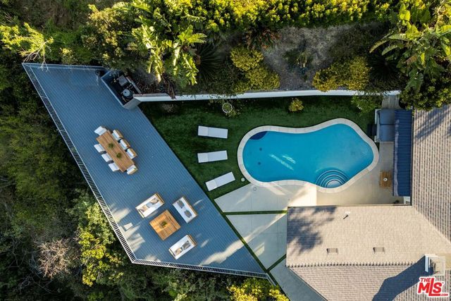 14652 Deervale Place, Sherman Oaks, CA 91403