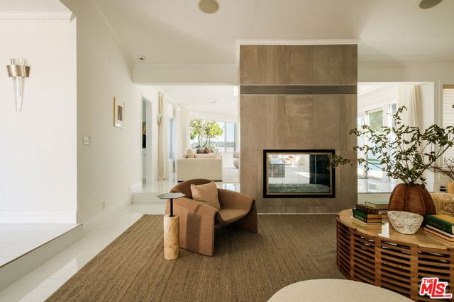 14652 Deervale Place, Sherman Oaks, CA 91403