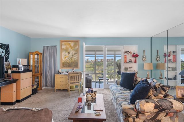 2333 Indian River Boulevard 401, Vero Beach, FL 32960