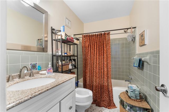 2333 Indian River Boulevard 401, Vero Beach, FL 32960