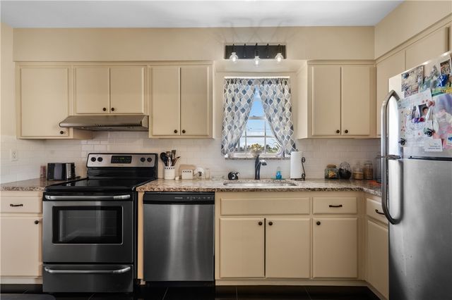 2333 Indian River Boulevard 401, Vero Beach, FL 32960