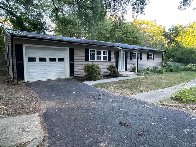 205 Forestview Circle, Bedford, VA 24523